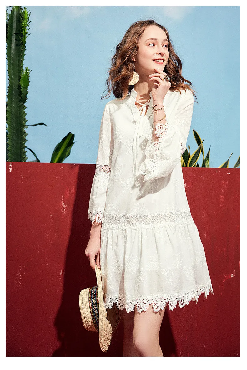 ARTKA LACE INSERT SMOCK DRESS IN WHITE