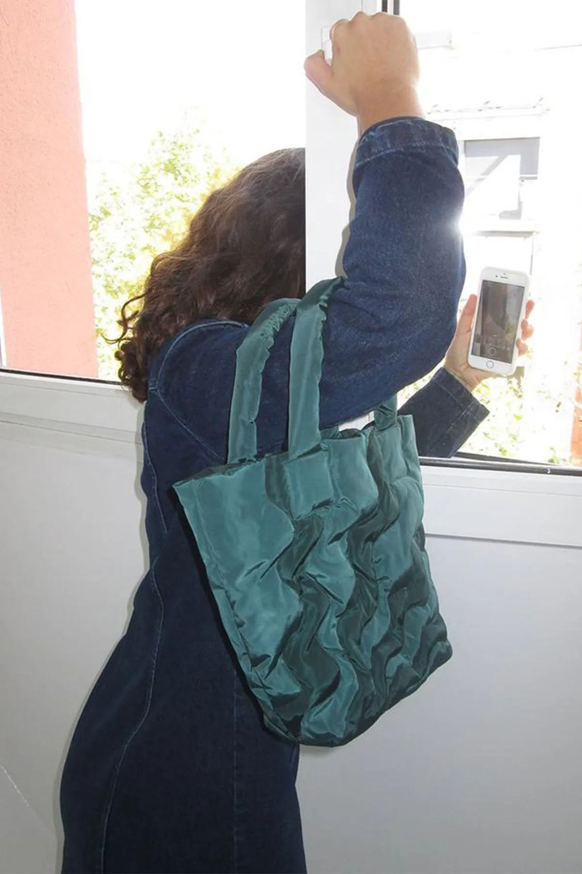 Kanagawa Puffer Bag - Smoke Green