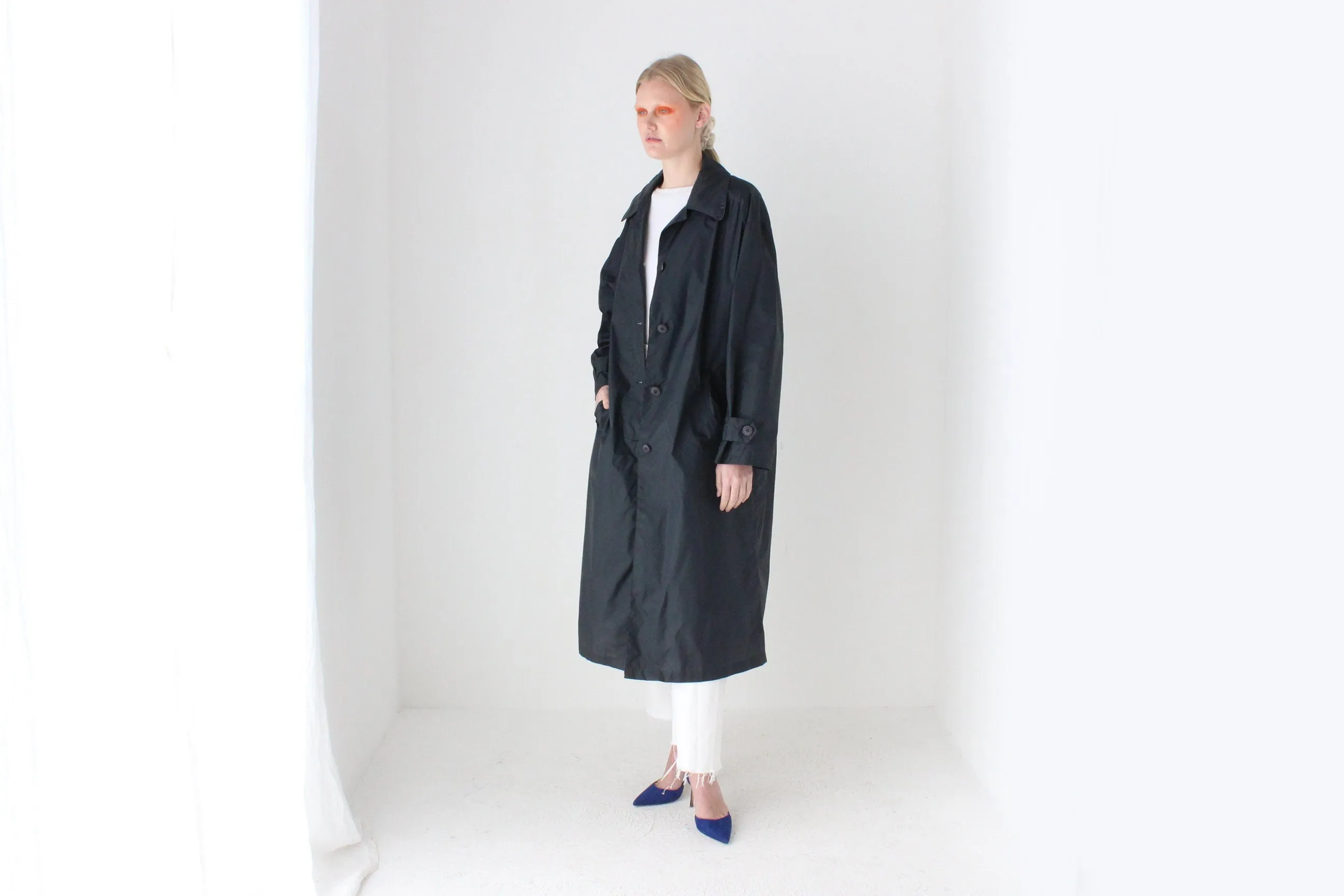 Minimal 80s Water Resistant Nylon Raincoat Trench