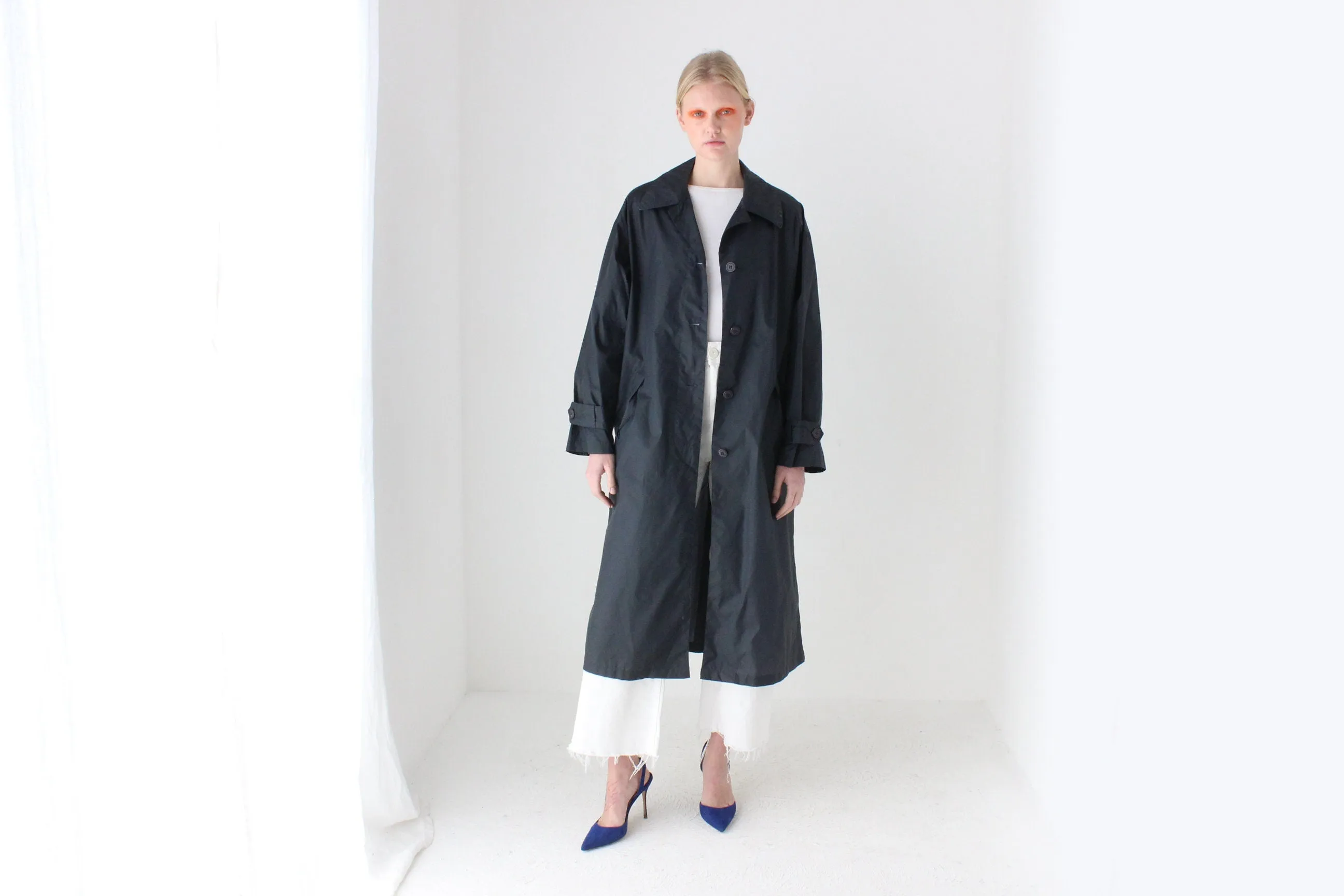 Minimal 80s Water Resistant Nylon Raincoat Trench