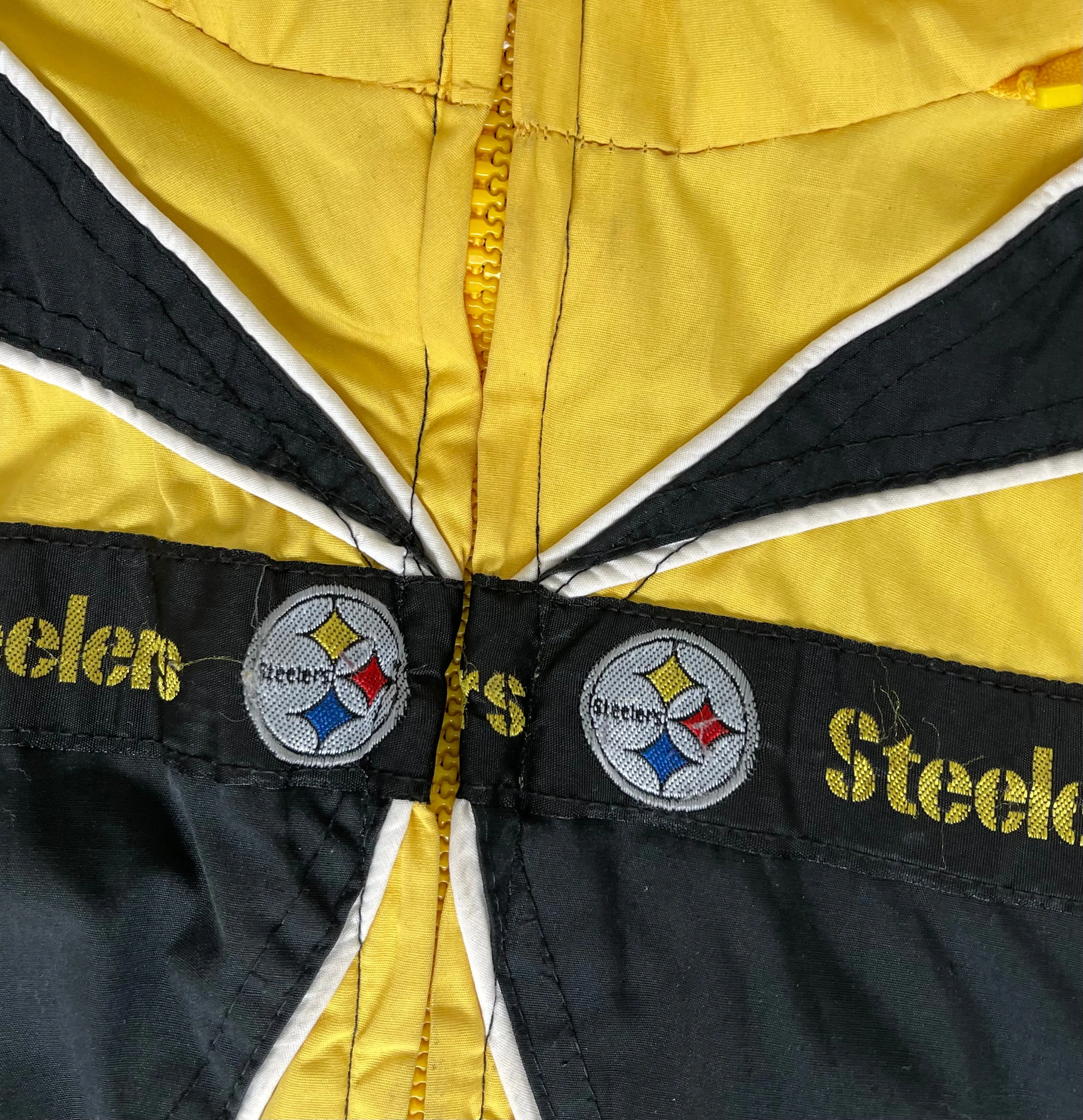 Vintage Pittsburgh Steelers Pro Player Puffer Jacket XL